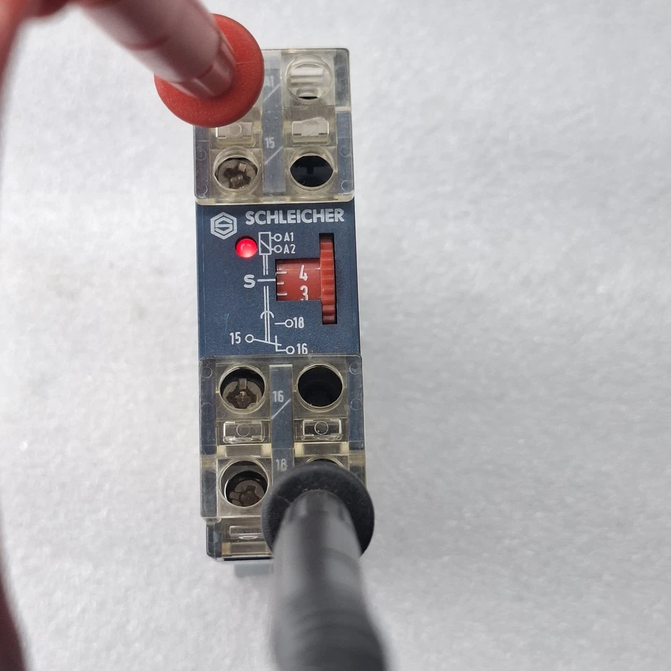 SCHLEICHER KZT110 TIME RELAY 0.5-10s KZT110 MADE IN GERMANY